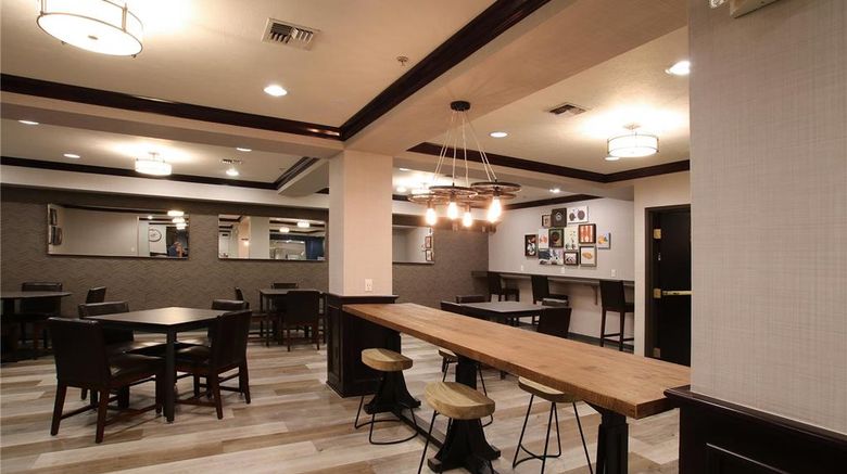 <b>Oxford Suites Spokane Restaurant</b>. Images powered by <a href="https://iceportal.shijigroup.com/" title="IcePortal" target="_blank">IcePortal</a>.