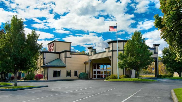 Oxford Suites-Pendleton Exterior