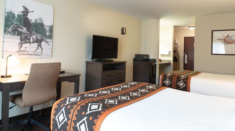 Oxford Suites-Pendleton Room