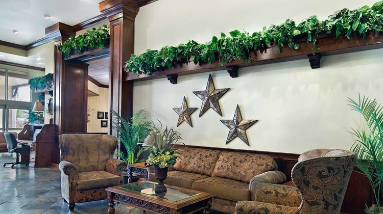 Oxford Suites-Pendleton Lobby