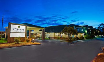 Oxford Suites Hermiston