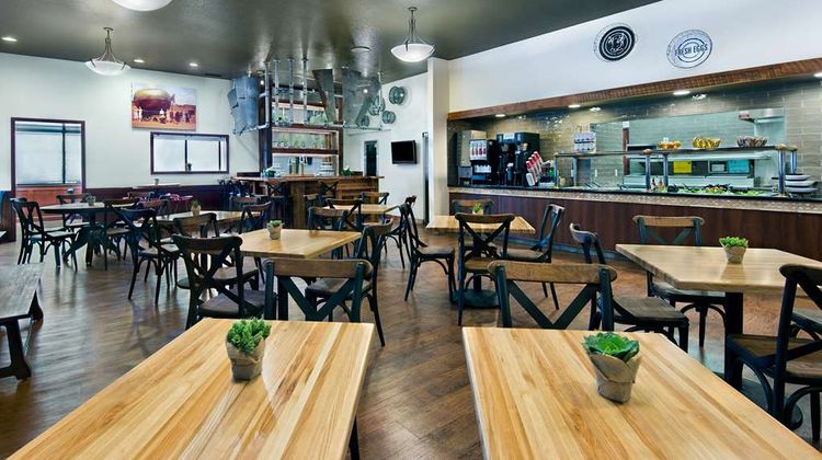 Oxford Suites Hermiston Restaurant