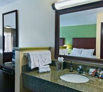 Oxford Suites Hermiston Room
