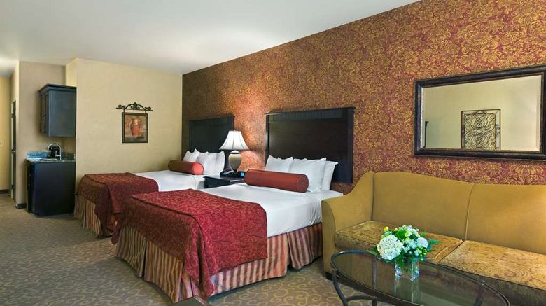 <b>Oxford Suites Boise Suite</b>. Images powered by <a href="https://iceportal.shijigroup.com/" title="IcePortal" target="_blank">IcePortal</a>.