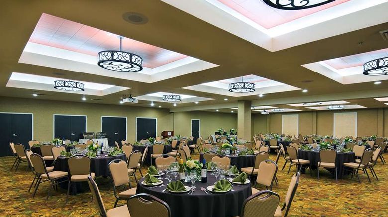 <b>Oxford Suites Boise Restaurant</b>. Images powered by <a href="https://iceportal.shijigroup.com/" title="IcePortal" target="_blank">IcePortal</a>.