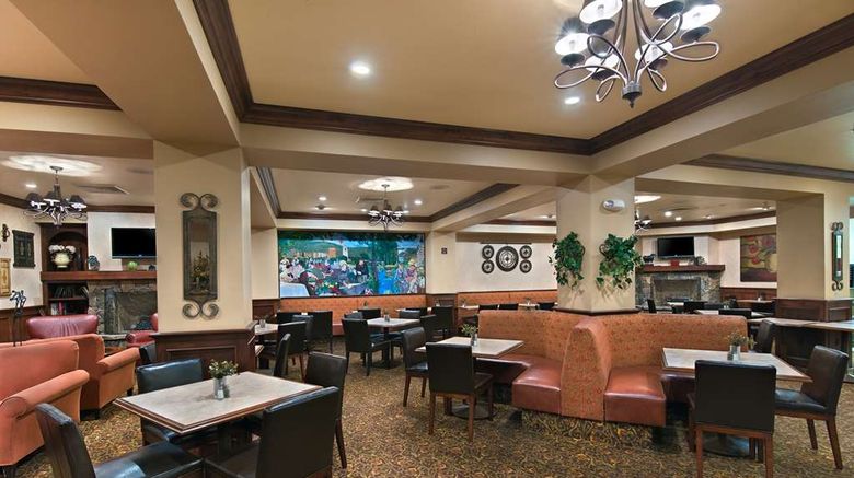 <b>Oxford Suites Boise Restaurant</b>. Images powered by <a href="https://iceportal.shijigroup.com/" title="IcePortal" target="_blank">IcePortal</a>.