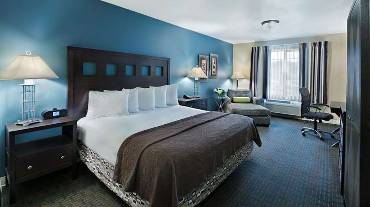 Oxford Suites Silverdale Suite