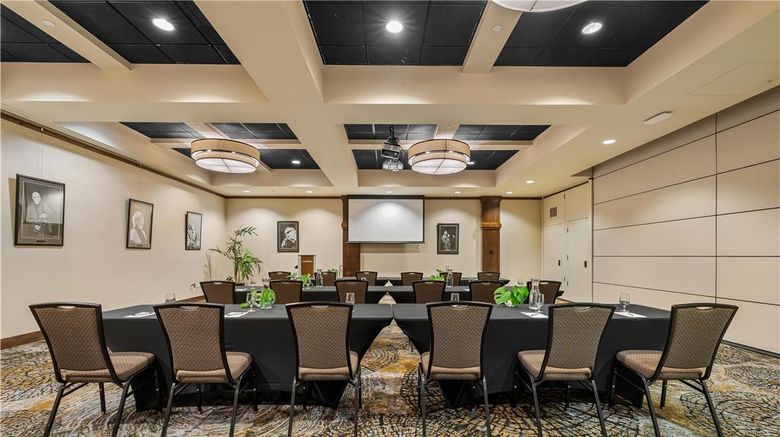 <b>The Oxford Hotel Ballroom</b>. Images powered by <a href="https://iceportal.shijigroup.com/" title="IcePortal" target="_blank">IcePortal</a>.