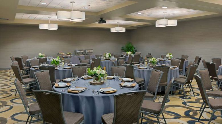 <b>Oxford Suites Bellingham Restaurant</b>. Images powered by <a href="https://iceportal.shijigroup.com/" title="IcePortal" target="_blank">IcePortal</a>.