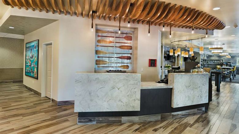 <b>Oxford Suites Bellingham Lobby</b>. Images powered by <a href="https://iceportal.shijigroup.com/" title="IcePortal" target="_blank">IcePortal</a>.