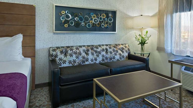 <b>Oxford Suites Sonoma County Room</b>. Images powered by <a href="https://iceportal.shijigroup.com/" title="IcePortal" target="_blank">IcePortal</a>.