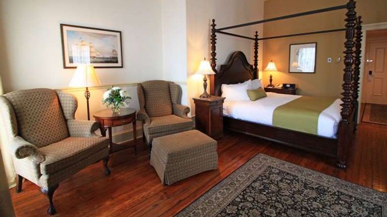 <b>River Street Inn Lobby</b>. Images powered by <a href="https://iceportal.shijigroup.com/" title="IcePortal" target="_blank">IcePortal</a>.
