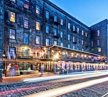 River Street Inn Exterior