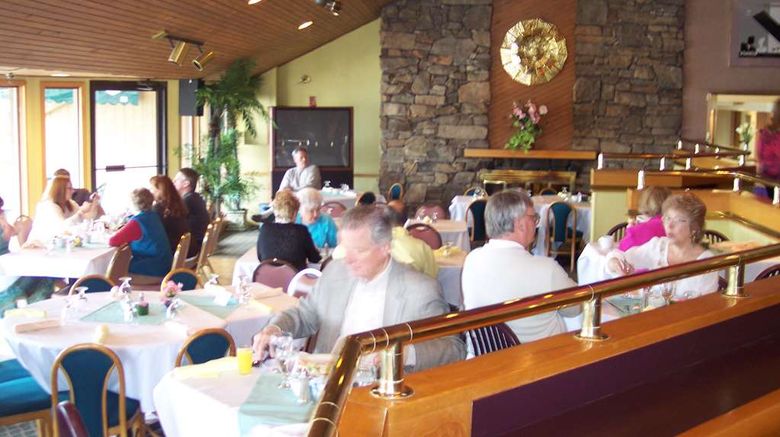 <b>Inn at Grand Glaize Restaurant</b>. Images powered by <a href="https://iceportal.shijigroup.com/" title="IcePortal" target="_blank">IcePortal</a>.