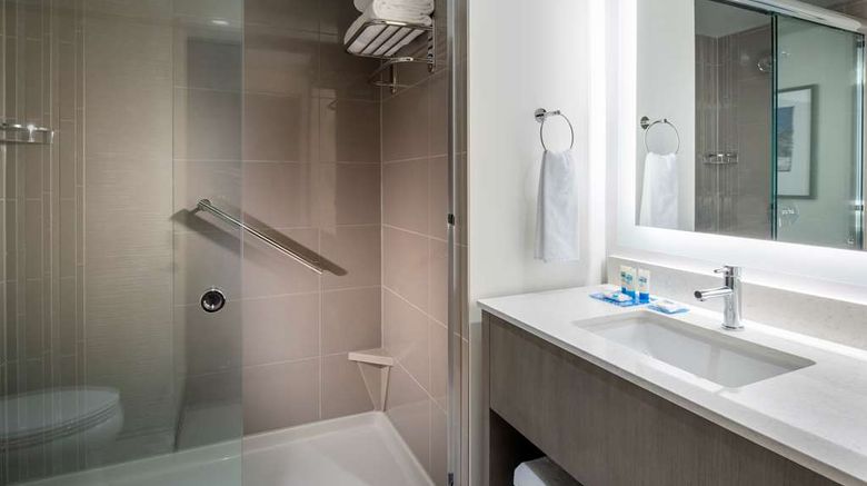 <b>Hyatt House East Moline/Quad Cities Room</b>. Images powered by <a href="https://iceportal.shijigroup.com/" title="IcePortal" target="_blank">IcePortal</a>.