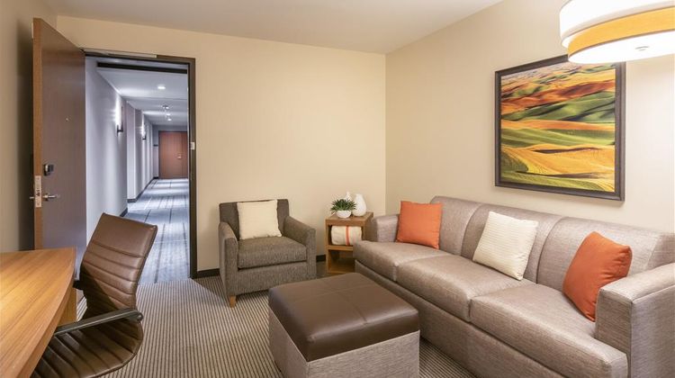 Hyatt Place East Moline/Quad Cities Suite