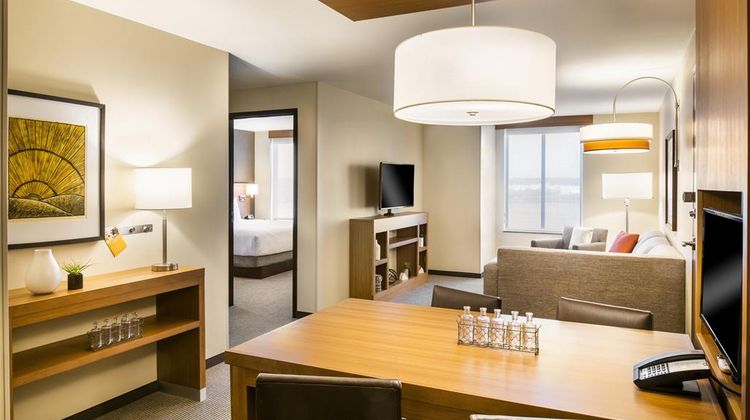 Hyatt Place East Moline/Quad Cities Suite