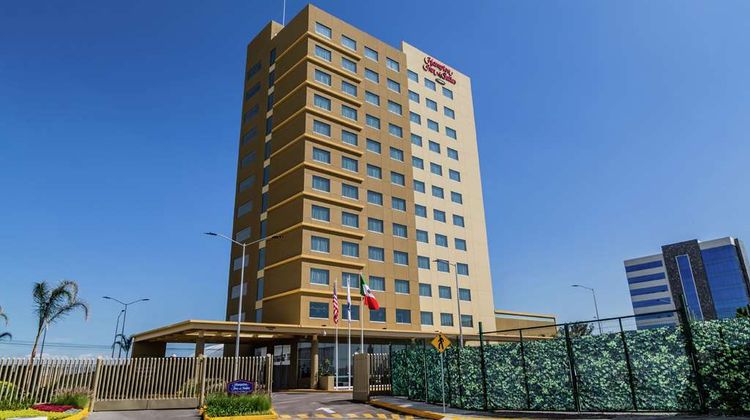 Hampton Inn & Suites by Hilton Puebla Exterior