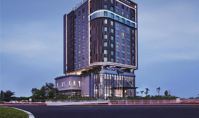 Novotel Karawang Exterior