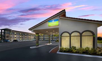 Sure Stay Hotel by BW Theme Park West