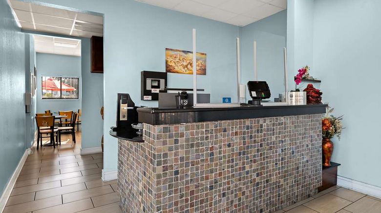 <b>Sure Stay Hotel by BW Theme Park West Lobby</b>. Images powered by <a href="https://iceportal.shijigroup.com/" title="IcePortal" target="_blank">IcePortal</a>.