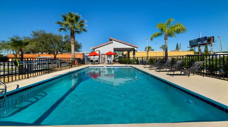 <b>Sure Stay Hotel by BW Theme Park West Pool</b>. Images powered by <a href="https://iceportal.shijigroup.com/" title="IcePortal" target="_blank">IcePortal</a>.