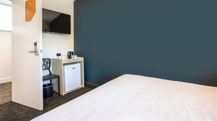 Chardons Corner Hotel Room