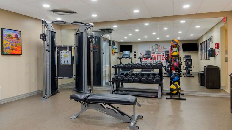 <b>Best Western North Roanoke Health</b>. Images powered by <a href="https://iceportal.shijigroup.com/" title="IcePortal" target="_blank">IcePortal</a>.