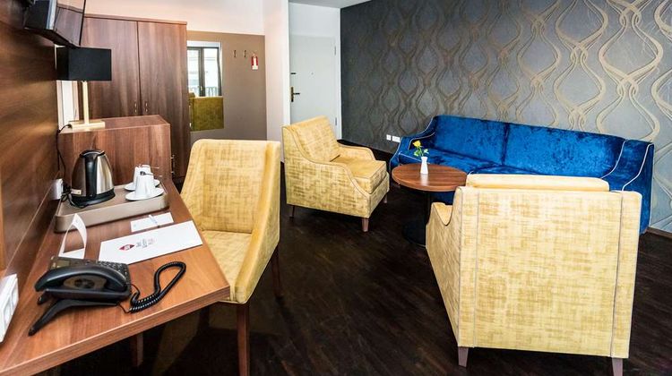 Best Western Plus Royal Suites Other