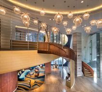 DoubleTree by Hilton Ahmedabad Lobby