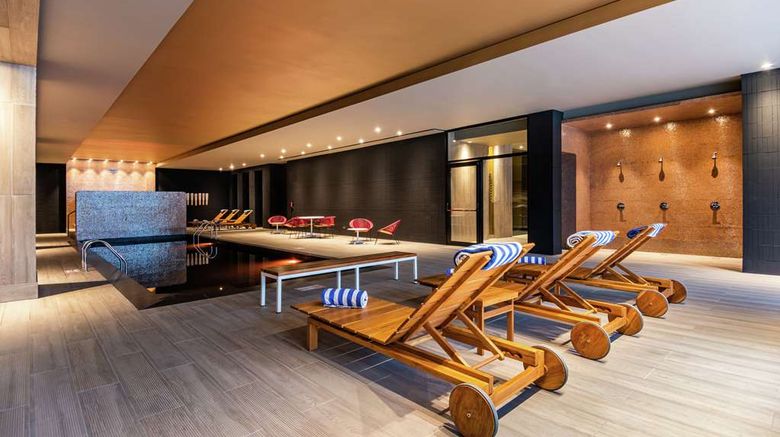 <b>Hilton Bogota Corferias Pool</b>. Images powered by <a href="https://iceportal.shijigroup.com/" title="IcePortal" target="_blank">IcePortal</a>.