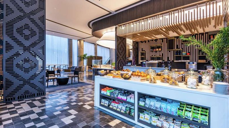 <b>Hilton Bogota Corferias Restaurant</b>. Images powered by <a href="https://iceportal.shijigroup.com/" title="IcePortal" target="_blank">IcePortal</a>.