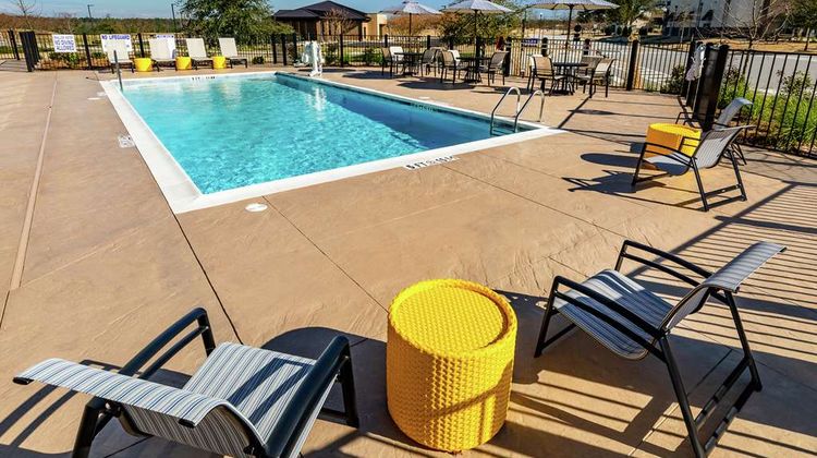 Hampton Inn & Suites Columbia Killian Rd Pool