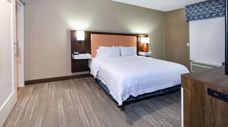Hampton Inn & Suites Columbia Killian Rd Room