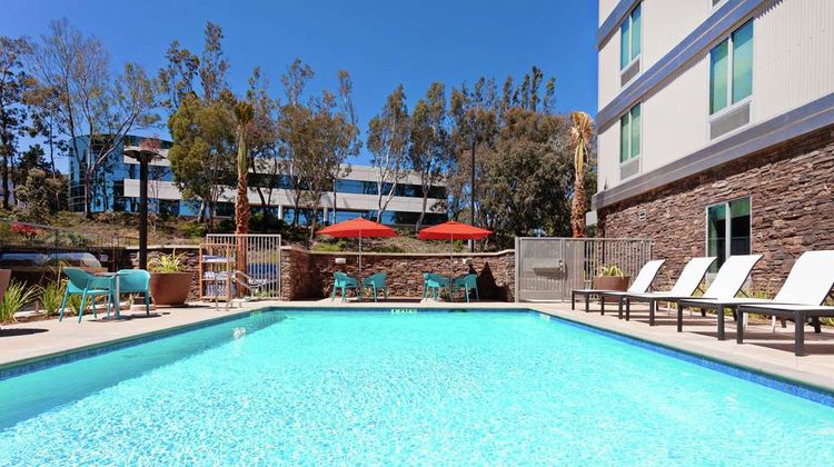 Home2 Suites by Hilton Temecula Pool