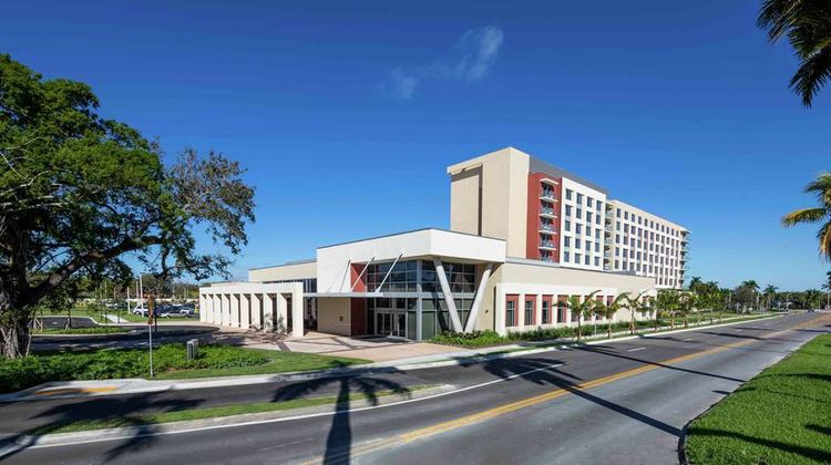 Hilton Miami Dadeland Exterior