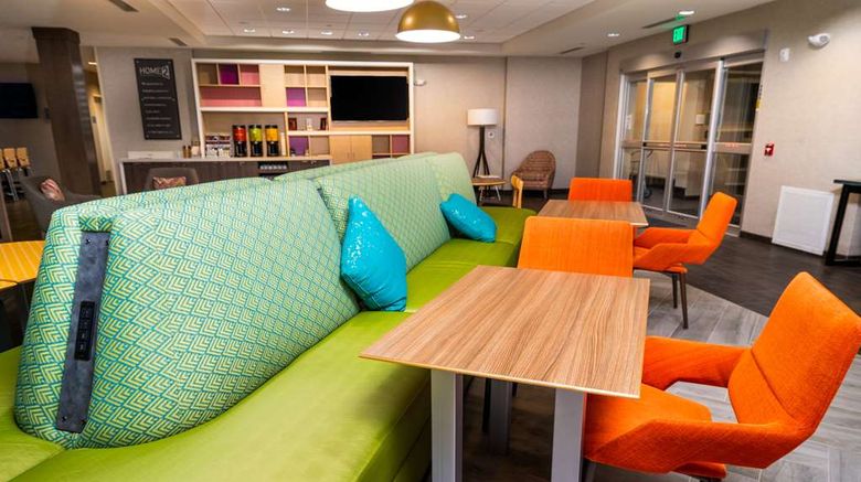 <b>Home2 Suites San Antonio at the Rim Lobby</b>. Images powered by <a href="https://iceportal.shijigroup.com/" title="IcePortal" target="_blank">IcePortal</a>.