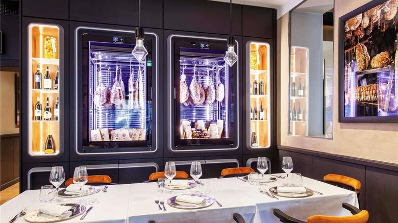 <b>Novotel Parma Centro Restaurant</b>. Images powered by <a href="https://iceportal.shijigroup.com/" title="IcePortal" target="_blank">IcePortal</a>.