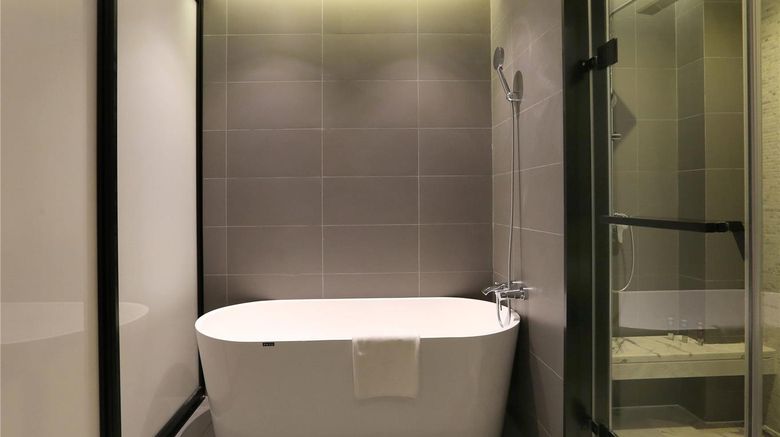 <b>Novotel Deqing Moganshan Hotel Room</b>. Images powered by <a href="https://iceportal.shijigroup.com/" title="IcePortal" target="_blank">IcePortal</a>.