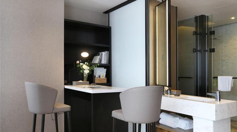 <b>Novotel Deqing Moganshan Hotel Room</b>. Images powered by <a href="https://iceportal.shijigroup.com/" title="IcePortal" target="_blank">IcePortal</a>.