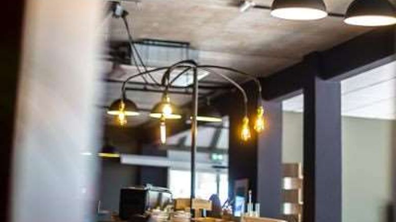 <b>Carre Pau Airport Hotel Restaurant</b>. Images powered by <a href="https://iceportal.shijigroup.com/" title="IcePortal" target="_blank">IcePortal</a>.