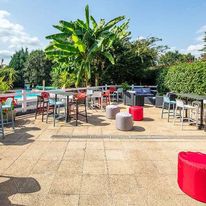 Carre Pau Airport Hotel