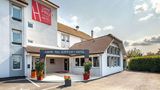 Carre Pau Airport Hotel Exterior