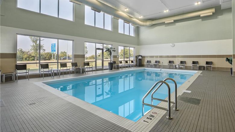 <b>Best Western Plus Airport Inn & Suites Pool</b>. Images powered by <a href="https://iceportal.shijigroup.com/" title="IcePortal" target="_blank">IcePortal</a>.