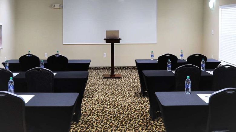 <b>Super 8 by Wyndham High Point Meeting</b>. Images powered by <a href="https://iceportal.shijigroup.com/" title="IcePortal" target="_blank">IcePortal</a>.