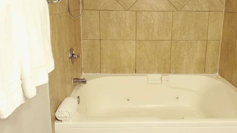 <b>Super 8 by Wyndham High Point Room</b>. Images powered by <a href="https://iceportal.shijigroup.com/" title="IcePortal" target="_blank">IcePortal</a>.