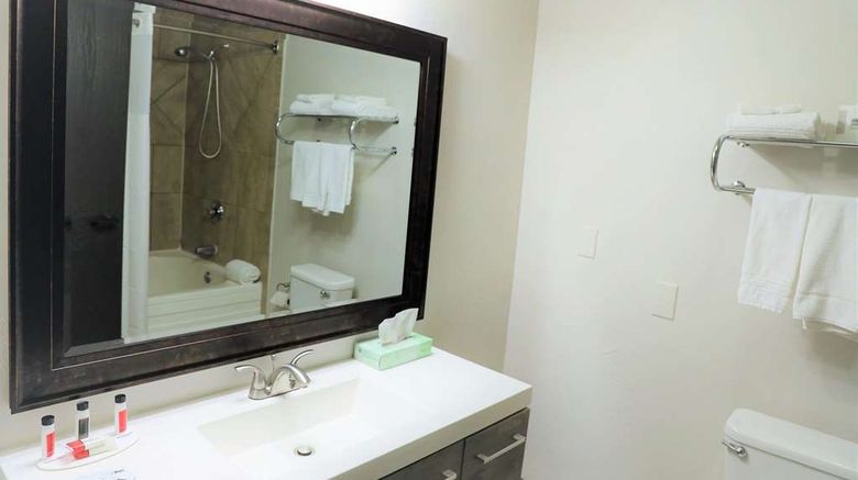 <b>Super 8 by Wyndham High Point Room</b>. Images powered by <a href="https://iceportal.shijigroup.com/" title="IcePortal" target="_blank">IcePortal</a>.
