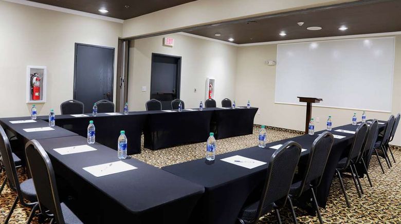 <b>Super 8 by Wyndham High Point Meeting</b>. Images powered by <a href="https://iceportal.shijigroup.com/" title="IcePortal" target="_blank">IcePortal</a>.