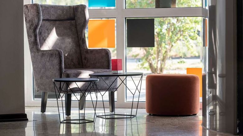 <b>Ramada by Wyndham Hannover Lobby</b>. Images powered by <a href="https://iceportal.shijigroup.com/" title="IcePortal" target="_blank">IcePortal</a>.