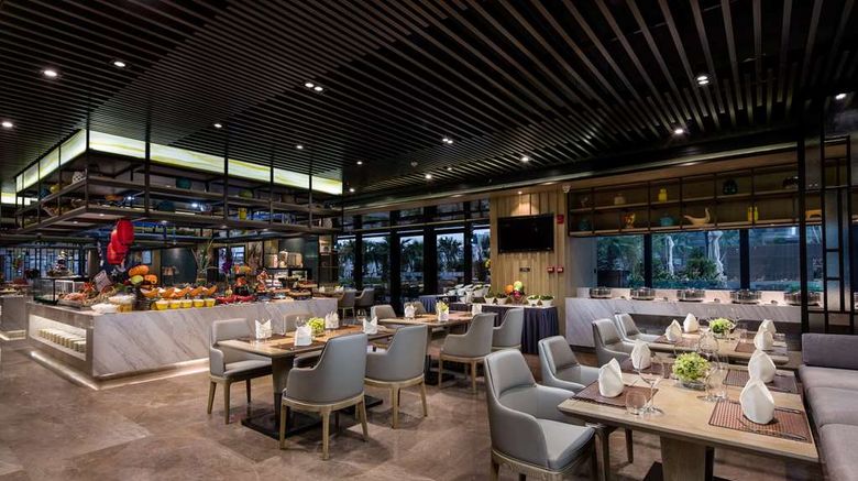<b>Wyndham Grand Maoming Restaurant</b>. Images powered by <a href="https://iceportal.shijigroup.com/" title="IcePortal" target="_blank">IcePortal</a>.